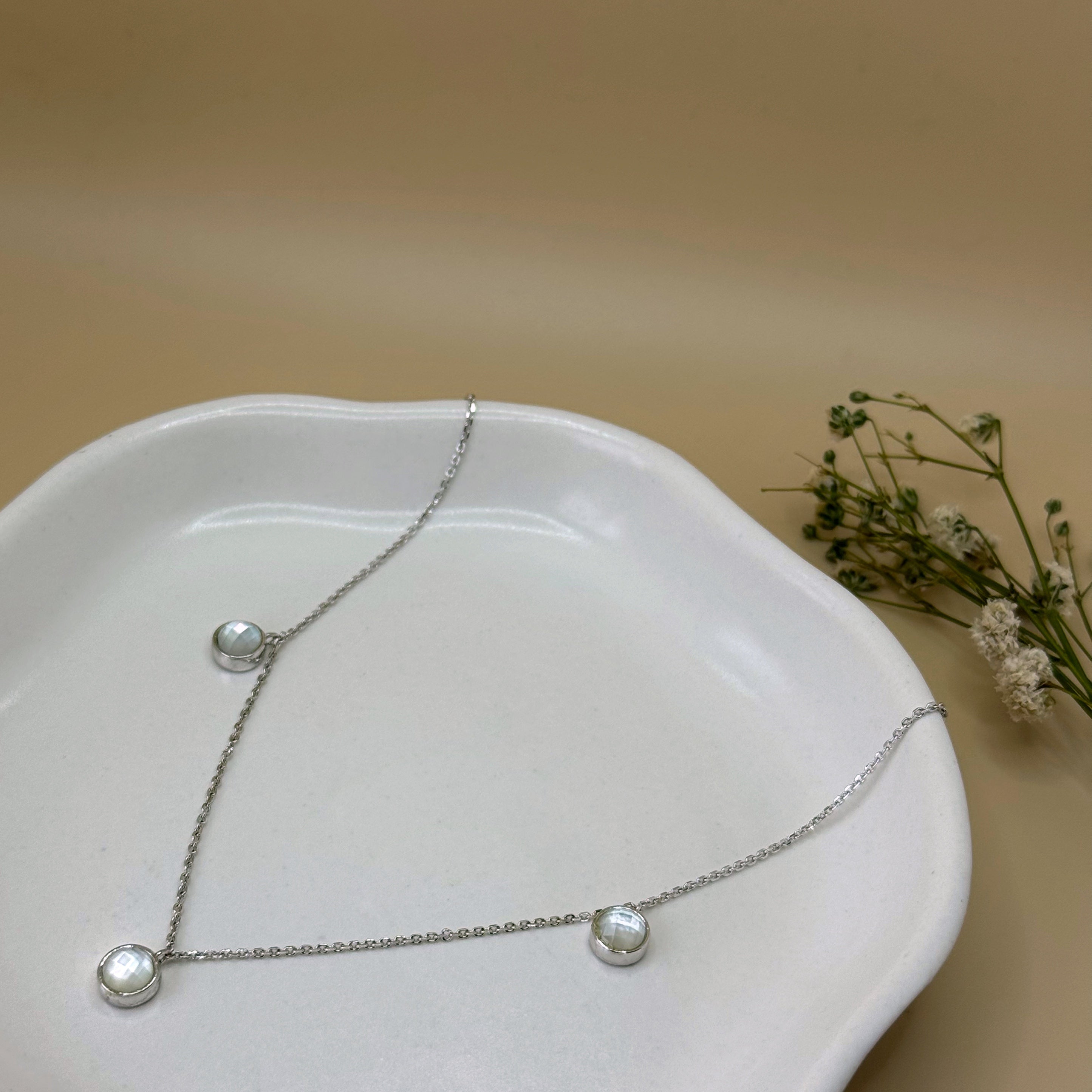 Dew Drop Mother of Pearl Necklace