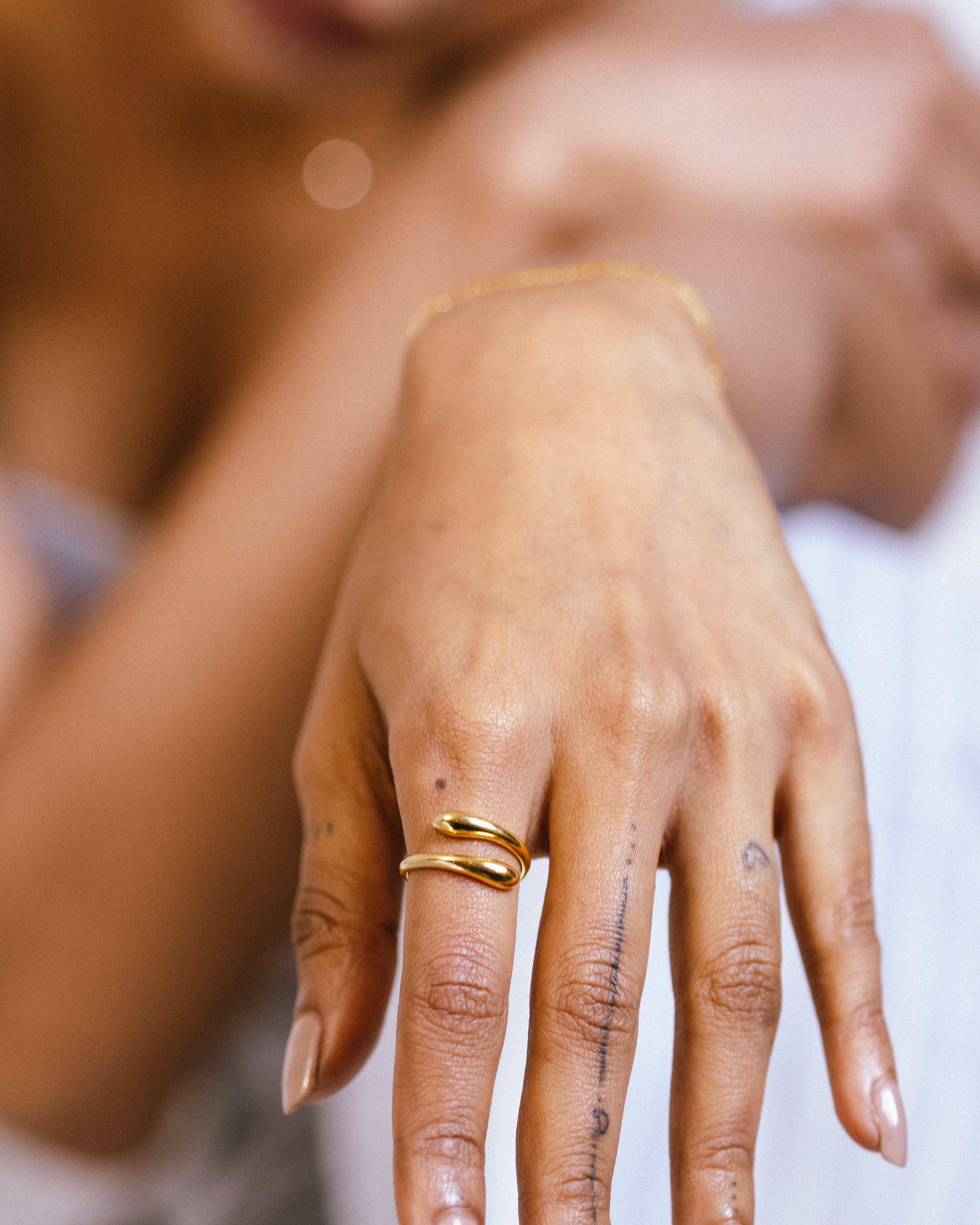 Circle of embrace ring