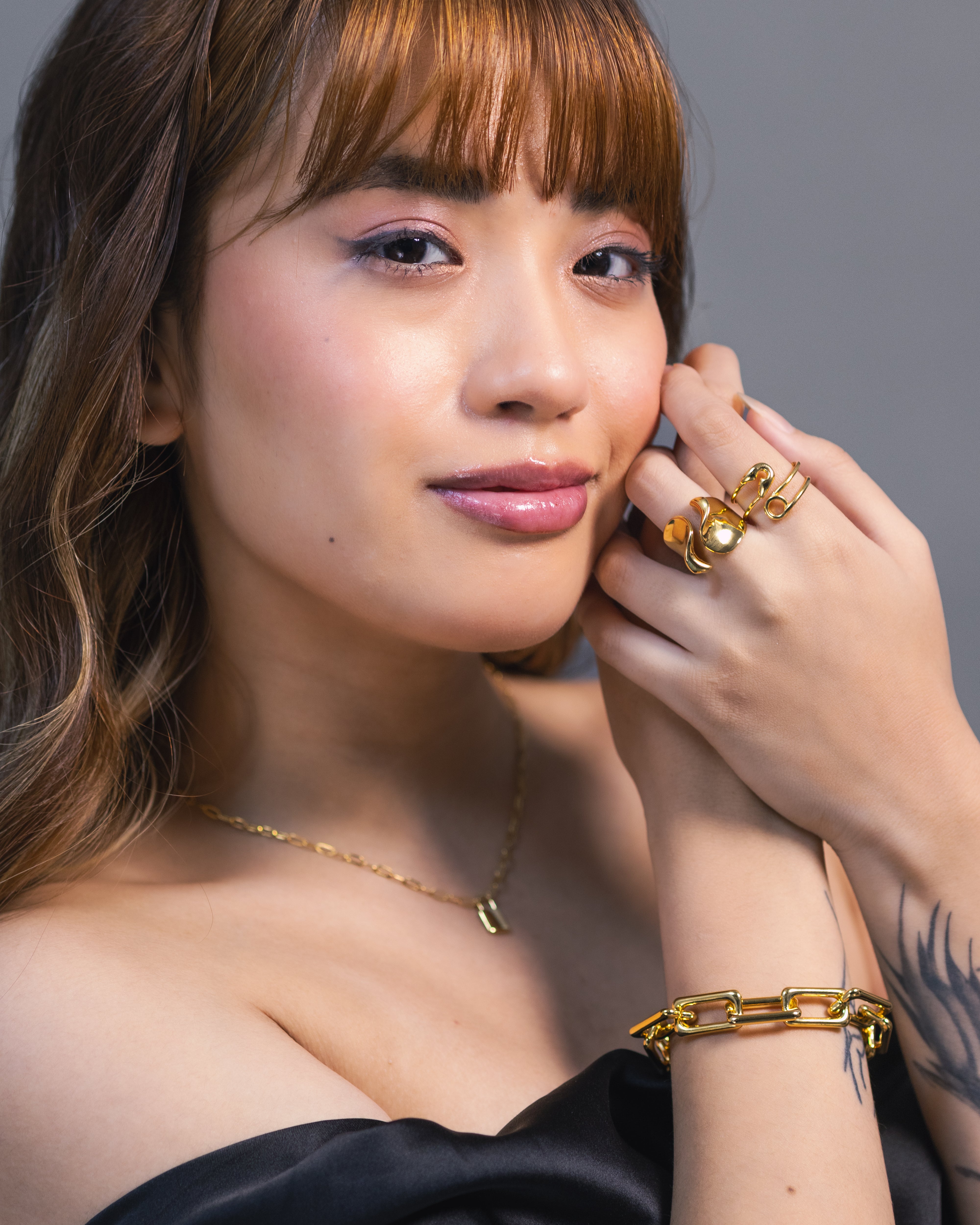 Boldly bound bracelet