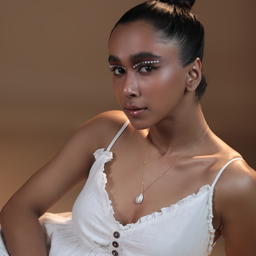Raw & Free Pearl Necklace
