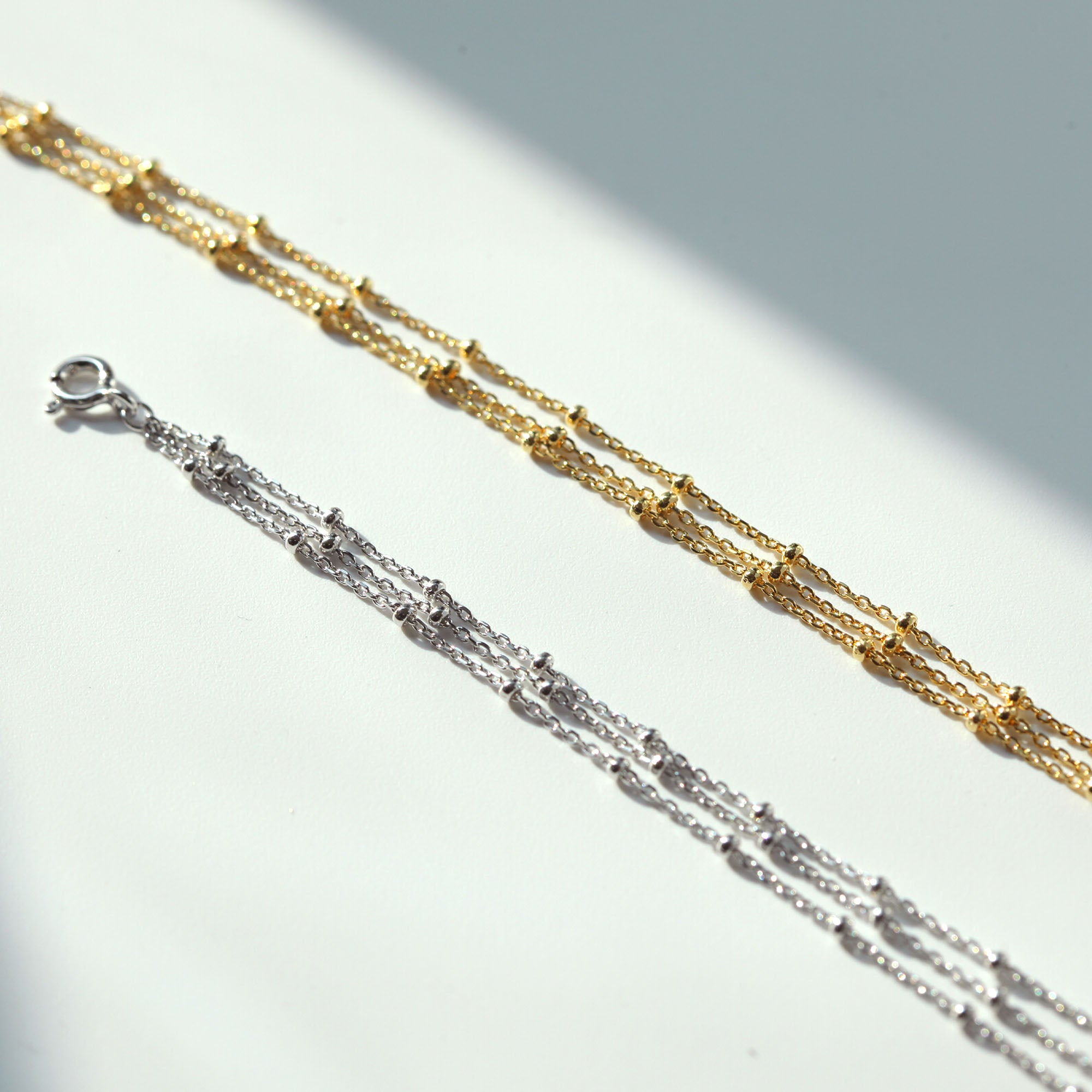 Chain reaction bracelet