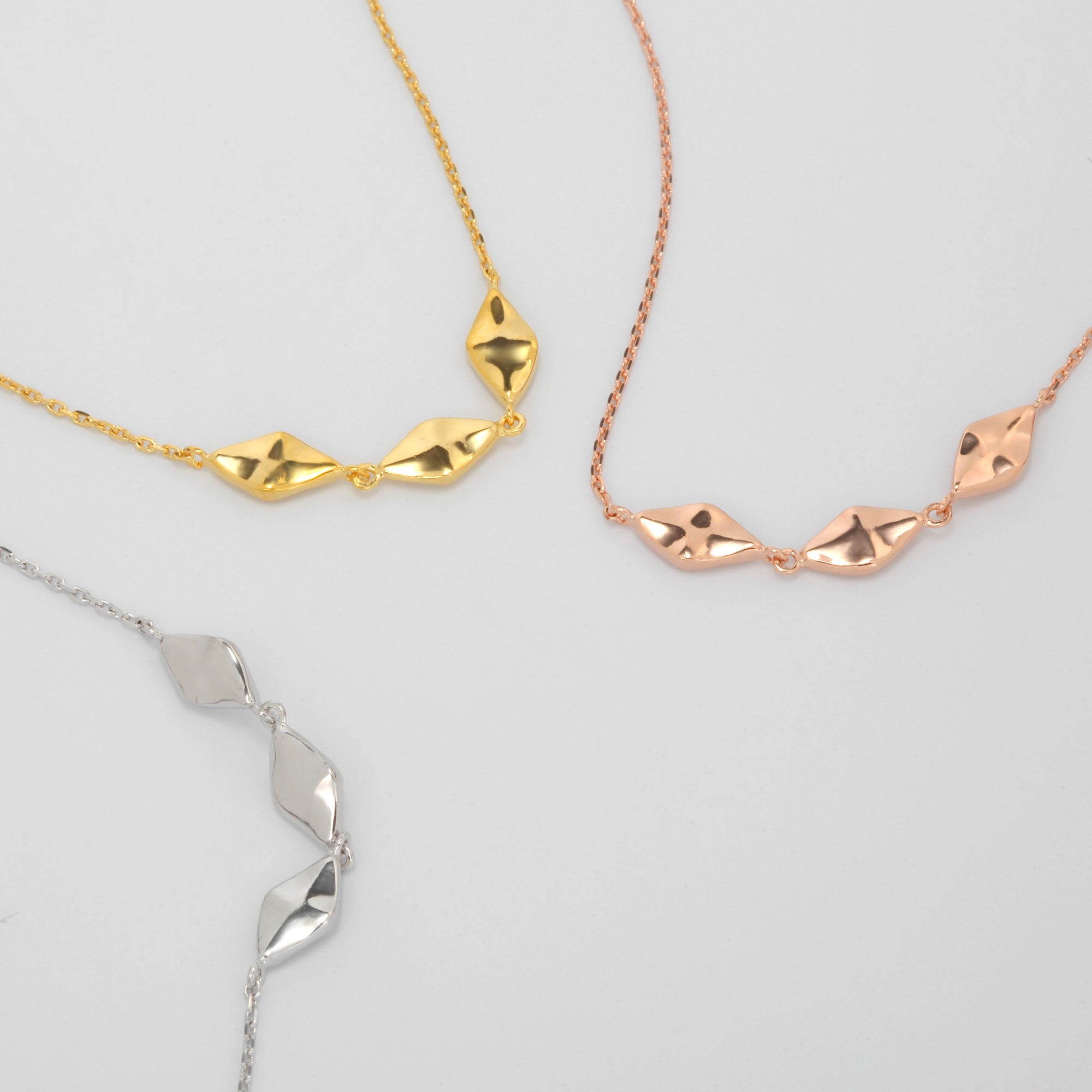 Minimal Muse Necklace
