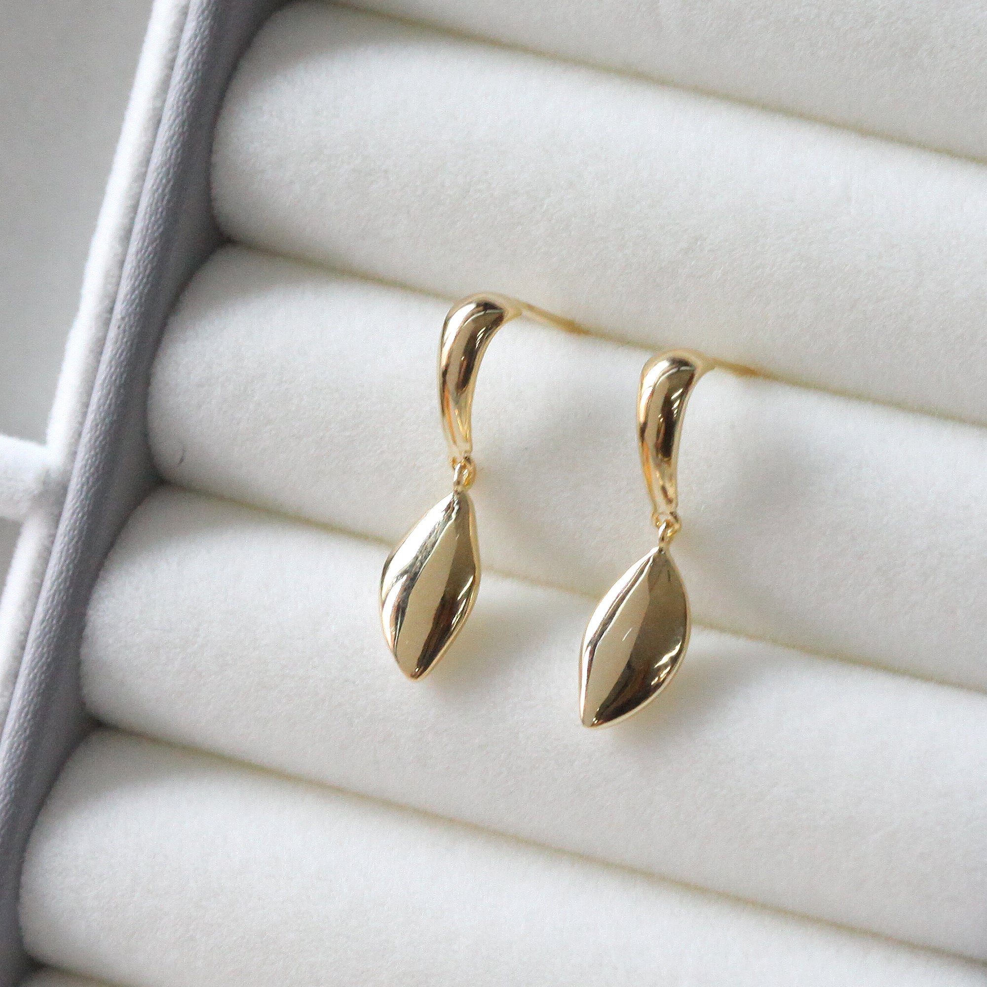 Minimal Muse Earrings