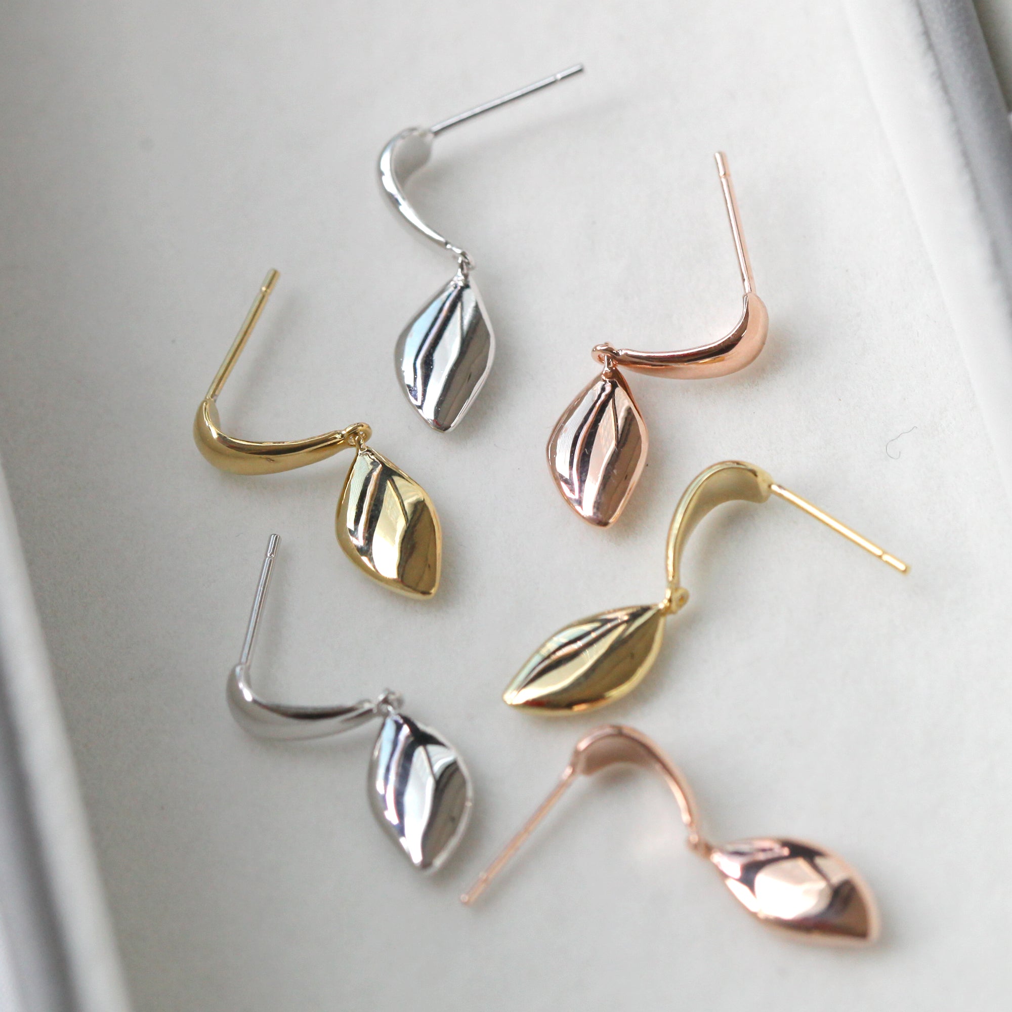 Minimal Muse Earrings