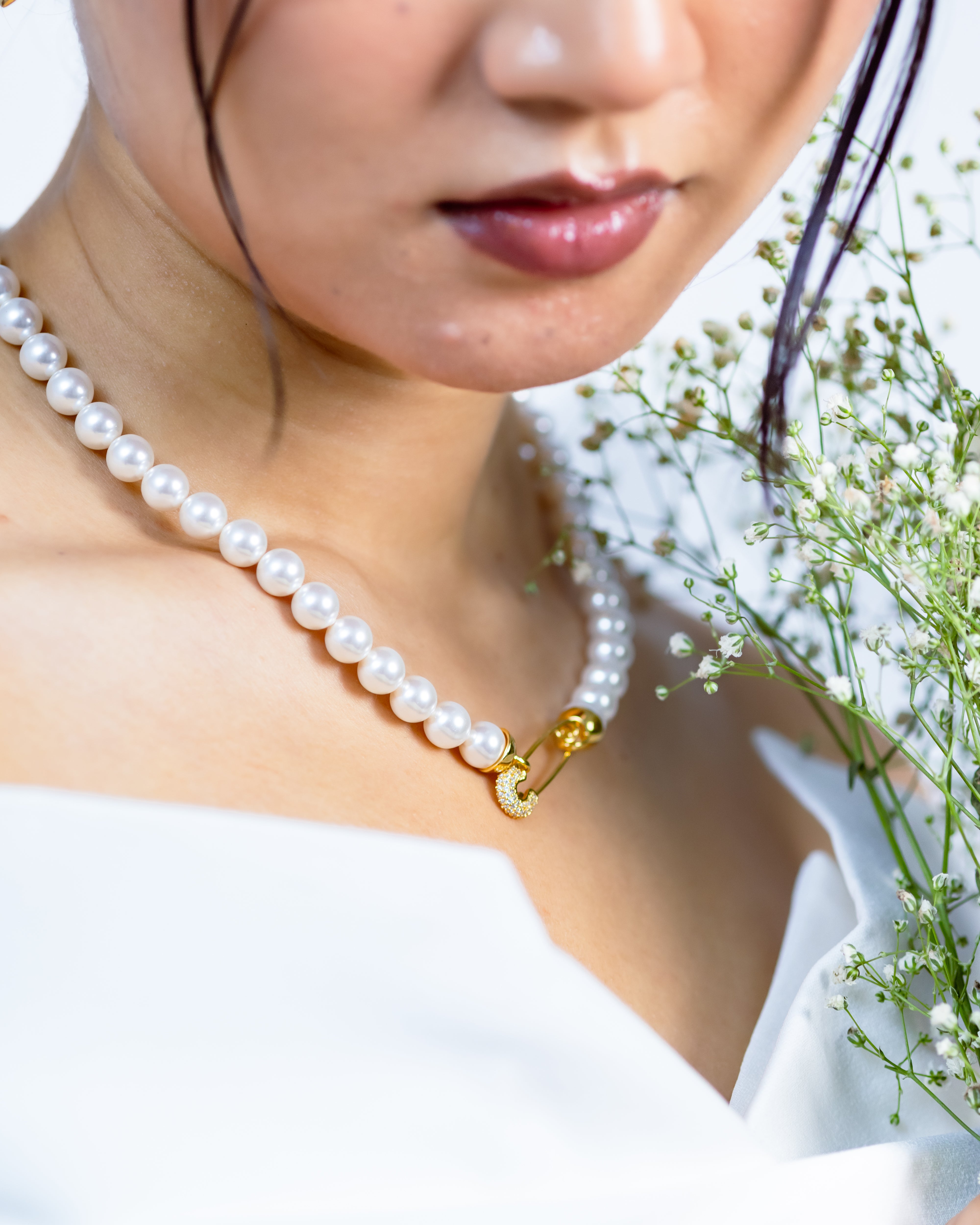 Pin it with Pearls Necklace